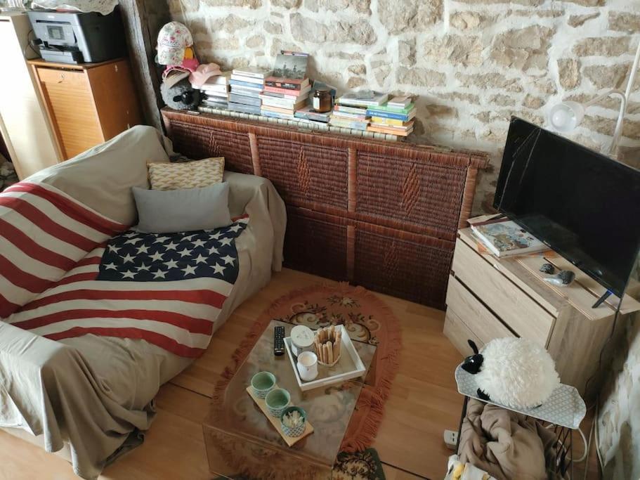 Le Cloitre Lägenhet Dole Exteriör bild