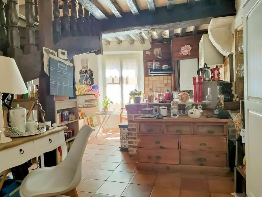 Le Cloitre Lägenhet Dole Exteriör bild